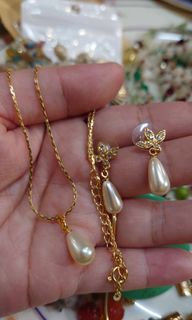 Set of Vintage faux Pearl earrings & necklace