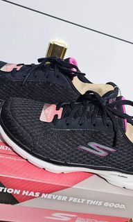 SKECHERS Go Walk 6 Iconic Vision Black with Pink.