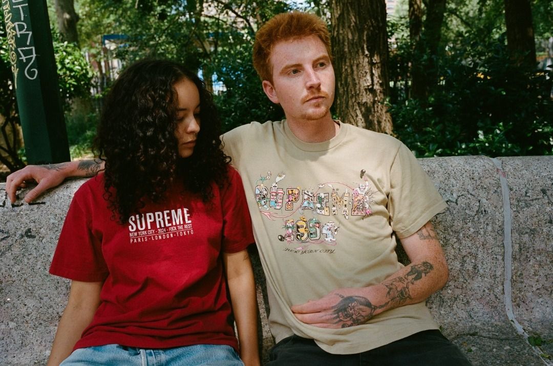 SUPREME VARSITY TEE, Men