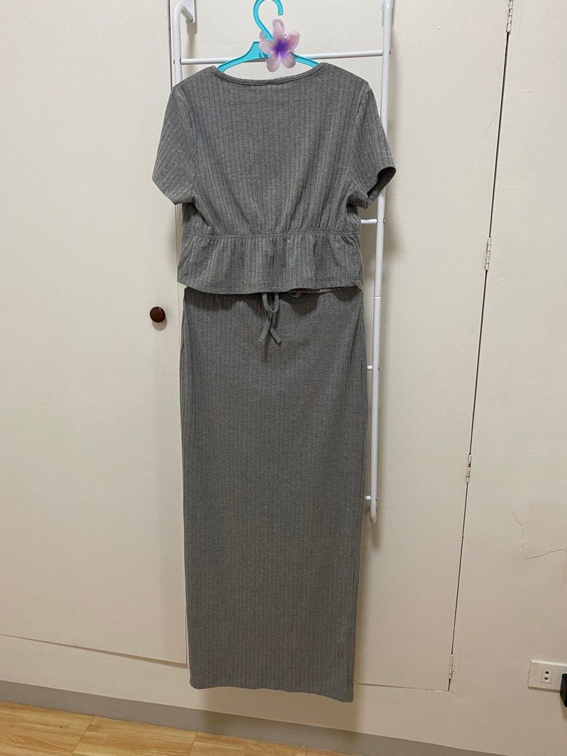 Terno Gray Blouse and Skirt (Category: Dresses) located in Cebu City. Submitted by ada_17 (Listing ID 1309369239, Image 2). Description: Terno Gray Blouse and Skirt Good as new. Used once only RFS: Decluttering GCASH/BPI Courier: Lalamove/Maxim/LBC/J&T DF: c/o buyer.