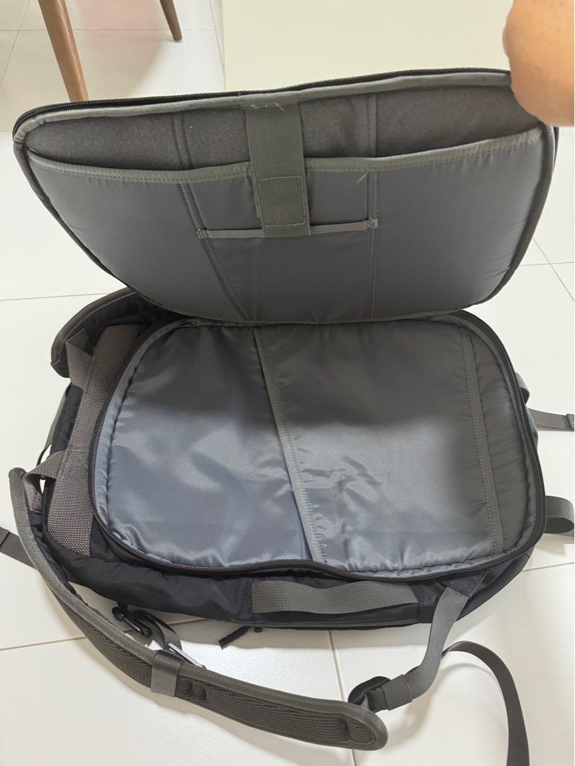 Timbuk2 Backpack - Command (Category: Backpacks) located in Singapore. Submitted by cwching (Listing ID 1309408438, Image 5). Description: The Timbuk2 Command is a large laptop backpack with multiple storage compartments and pockets This is the earlier version & no longer available. Kept for a while, recently took out to use a few times but found it a little too big for me, hence letting go. In good condition. Collect from Jurong Point/Pioneer MR