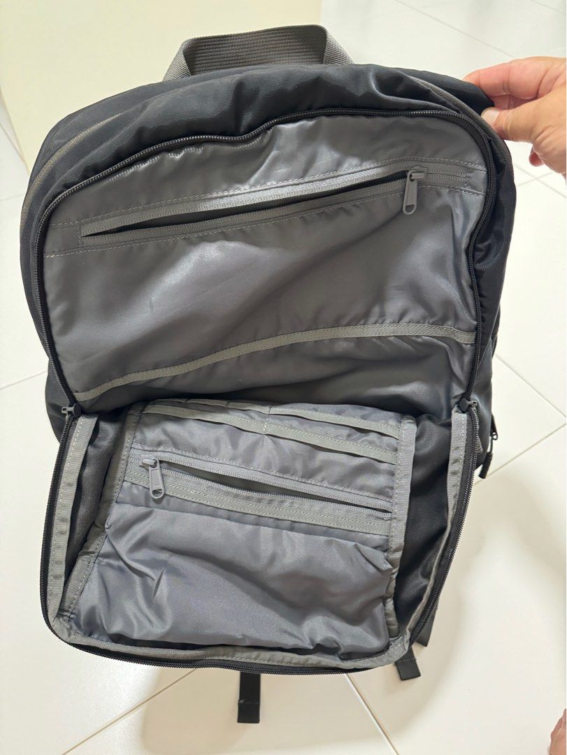 Timbuk2 Backpack - Command (Category: Backpacks) located in Singapore. Submitted by cwching (Listing ID 1309408438, Image 3). Description: The Timbuk2 Command is a large laptop backpack with multiple storage compartments and pockets This is the earlier version & no longer available. Kept for a while, recently took out to use a few times but found it a little too big for me, hence letting go. In good condition. Collect from Jurong Point/Pioneer MR
