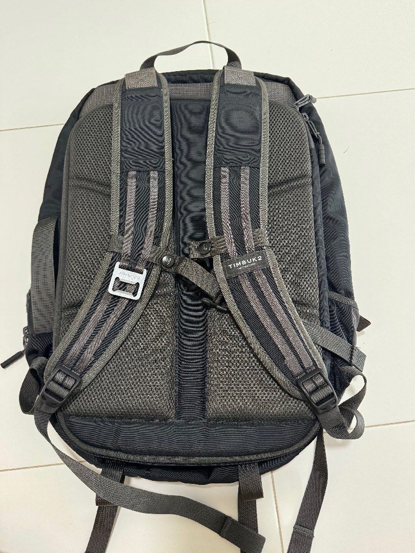 Timbuk2 Backpack - Command (Category: Backpacks) located in Singapore. Submitted by cwching (Listing ID 1309408438, Image 2). Description: The Timbuk2 Command is a large laptop backpack with multiple storage compartments and pockets This is the earlier version & no longer available. Kept for a while, recently took out to use a few times but found it a little too big for me, hence letting go. In good condition. Collect from Jurong Point/Pioneer MR