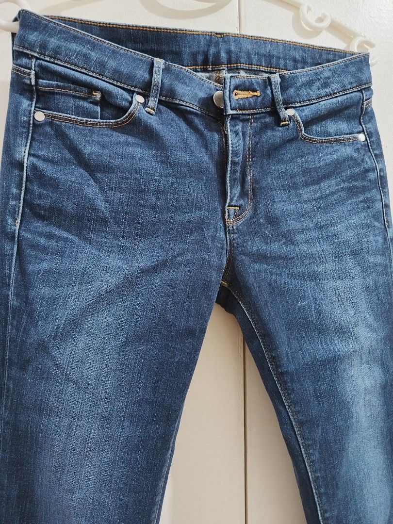 Uniqlo Skinny Denim (Category: Jeans) located in Cainta. Submitted by Second.life (Listing ID 1309444866, Image 3). Description: Uniqlo Skinny Dark Blue shade of denim. Not hard denim. Not faded. Not High rise. swipe for waist measurement. Looks very new since I forgot that I have this..