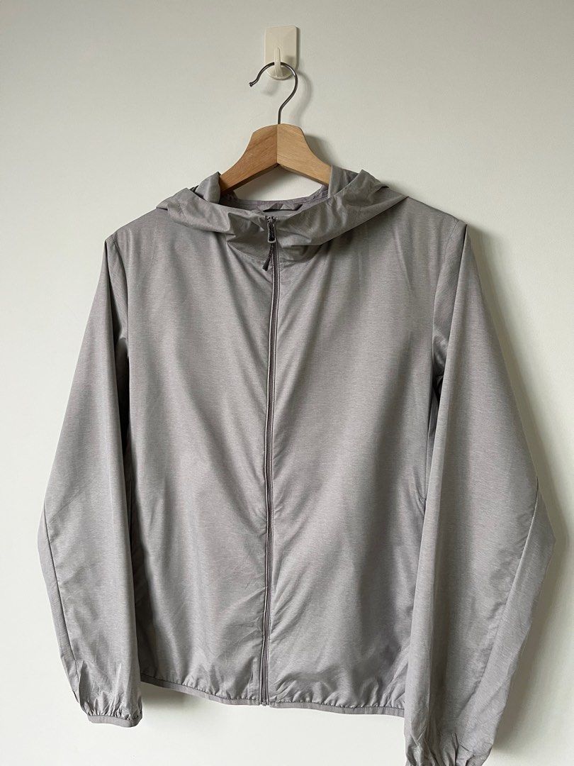 Uniqlo Windbreaker Sport Jacket Men s Fashion Activewear on Carousell
