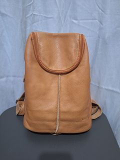 Valdi Small Backpack genuine leather