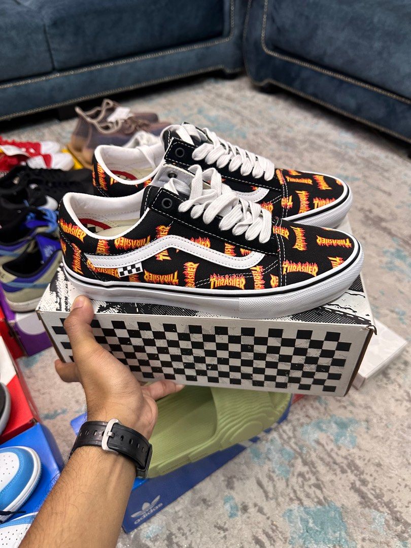 Vans per thrasher store