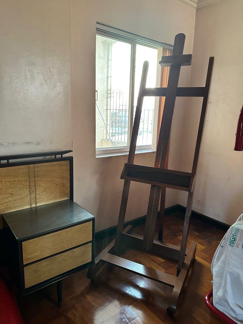 Vintage Easel - art supplies (Category: Craft Supplies & Tools) located in Quezon City. Submitted by katzlee (Listing ID 1309410469, Image 1). Description: Vintage large easel in very good condition. Almost like new and very well taken care of. Length: 2 feet Width: 2 feet 6 inches Height: 6 feet 8 inches Made of good wood. Hindi inaanay, at least 50 year old easel. Fully adjustable With 4 wheels.