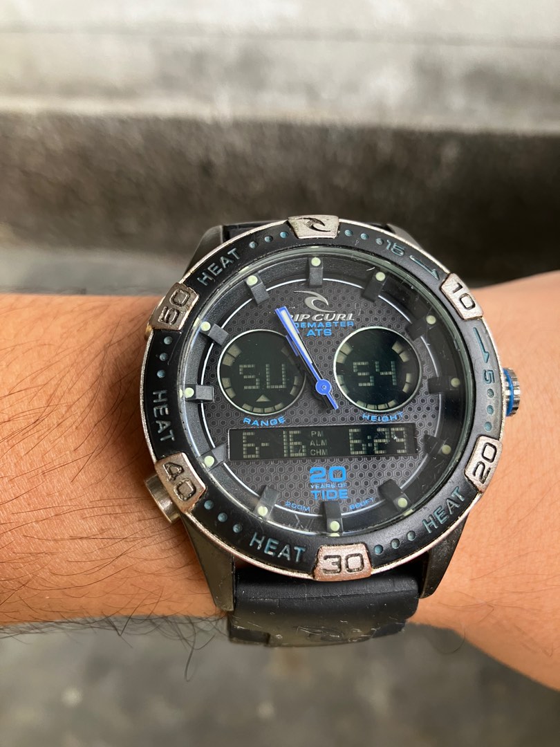 Vintage Rip Curl Tidemaster Limited Edition Watch Men s Fashion Watches Accessories Watches on Carousell