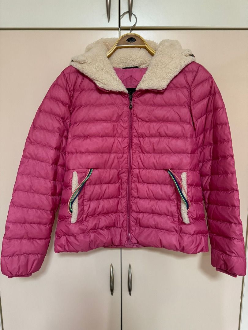 Winter Jacket (Category: Coats, Jackets and Outerwear) located in Singapore. Submitted by ansonman168 (Listing ID 1309367123, Image 1). Description: Very Good Condition Size 175/96A Worn 3 times only Self-Collect or can deliver within Bedok & Tampines Areas.