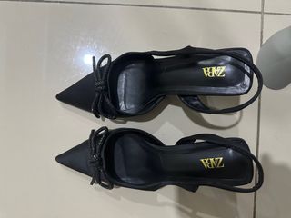 (Category: ) located in . Submitted by farrapreloved (Listing ID 1309447555, Image 1). Description: .