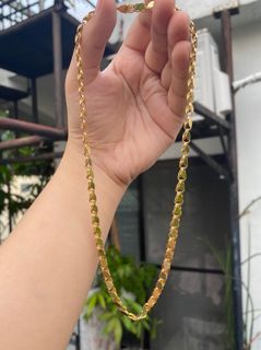 18K Saudi Gold Damascus Necklace
