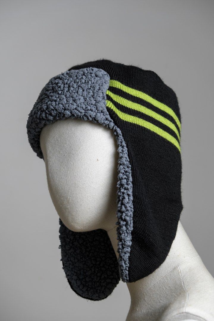 Adidas trapper hat top
