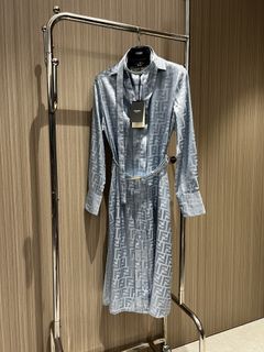 (Category: ) located in . Submitted by luxurycloset.shop (Listing ID 1309682998, Image 1). Description: .