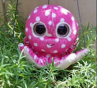 (Category: ) located in . Submitted by ardenboutique (Listing ID 1307123775, Image 1). Description: .