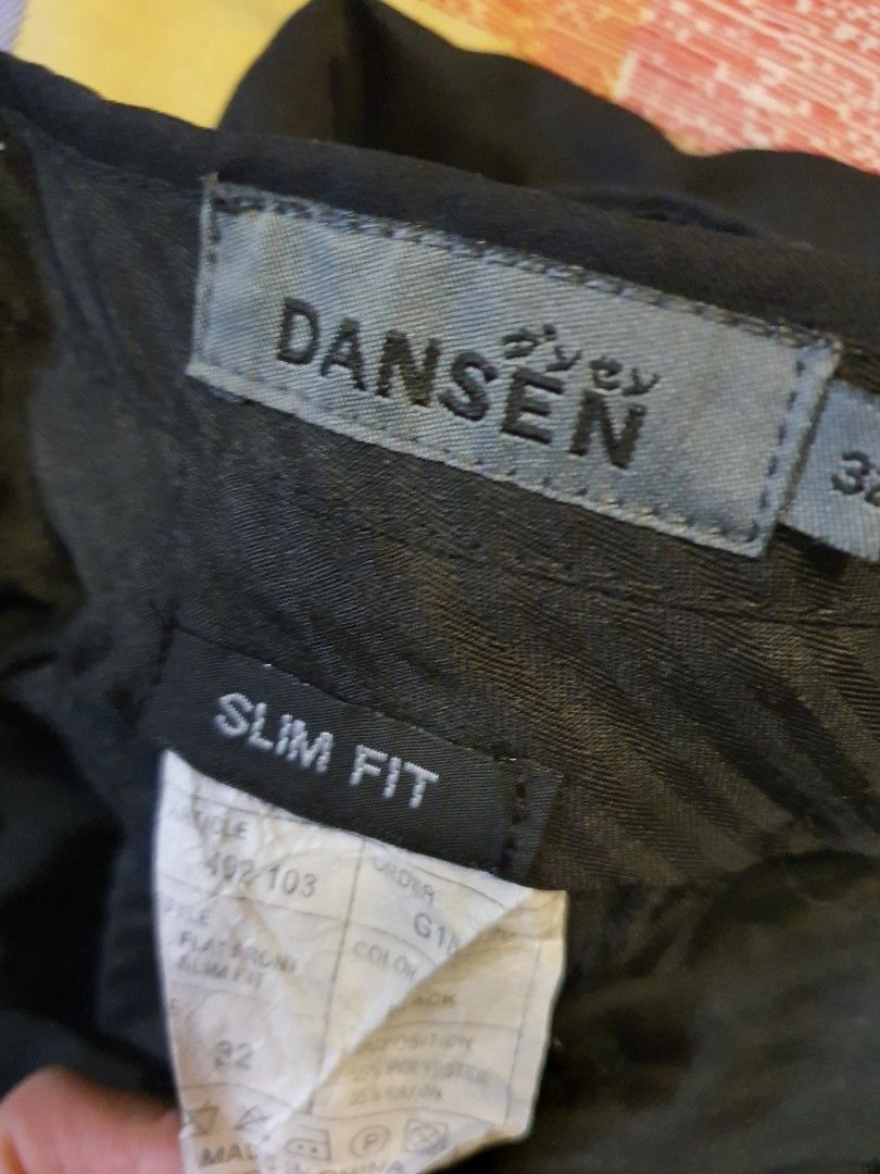Black slim fit trouser / slacks size 32 (Category: Trousers) located in Pasig City. Submitted by ocmom (Listing ID 1309692672, Image 2). Description: size 32 for men black length 41 inches rfs: gained weight.