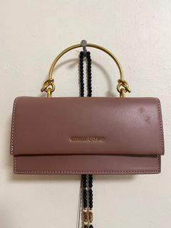 (Category: ) located in . Submitted by shoplikecess (Listing ID 1309598930, Image 1). Description: .