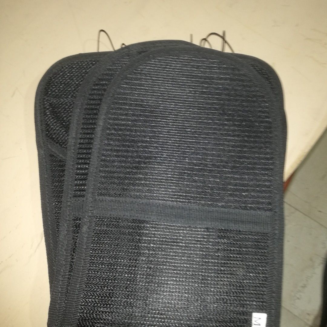 criss border lumbar support belt (Category: Braces, Support & Protection) located in Paranaque City. Submitted by 4thestate.surplusan (Listing ID 1309664084, Image 3). Description: cross border lumbar support belt, like new. medium and small size only 2 pcs available. pm only.