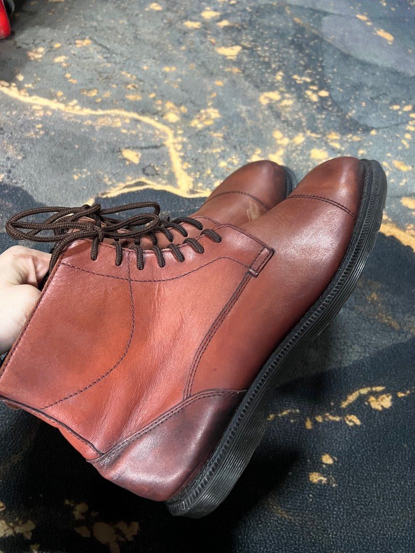 DR MARTENS AIRWAY BOOTS 7UK