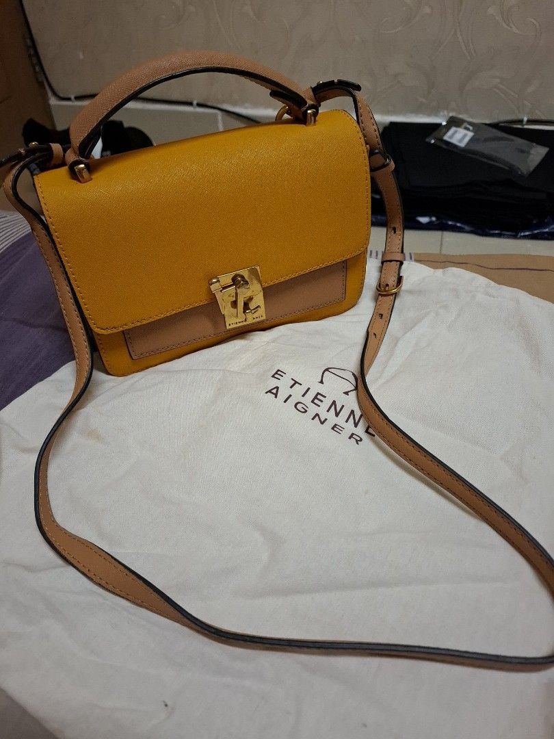 Aigner leah crossbody online