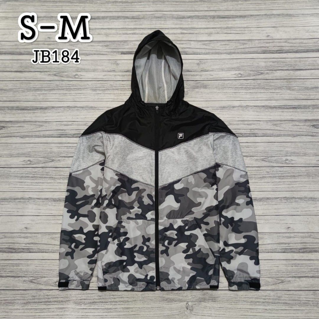 Fila Camo Jacket Fesyen Pria Pakaian Baju Luaran di Carousell