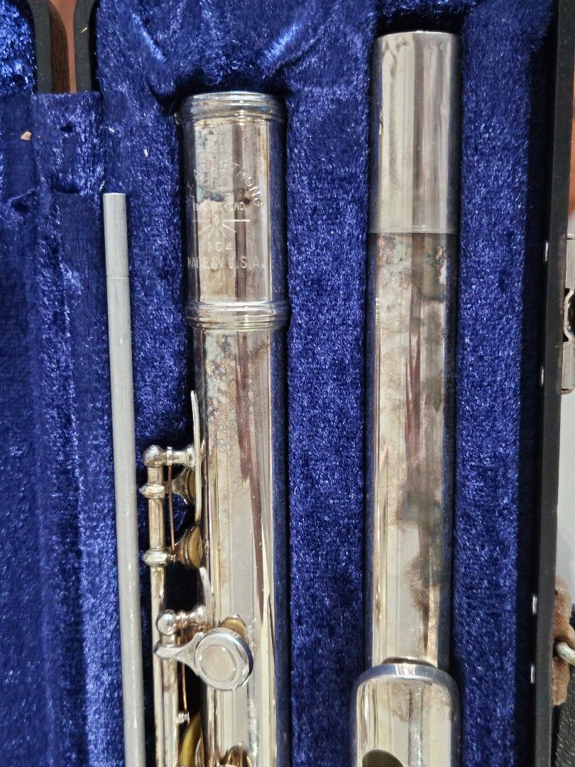 Flute （分類：樂器）位於 Hong Kong。 由 woopwoo 提交（商品編號 1309590708，圖片 5）。簡介： 。