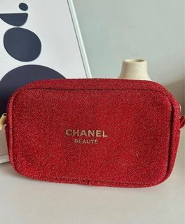 Gift with Purchase Chanel make up pouch