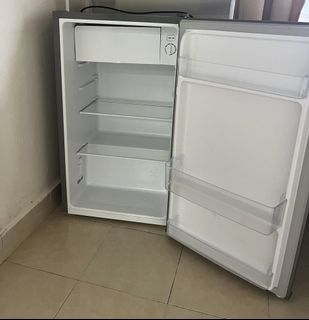 (Category: ) located in . Submitted by wardrobebydnp (Listing ID 1309646403, Image 1). Description: .