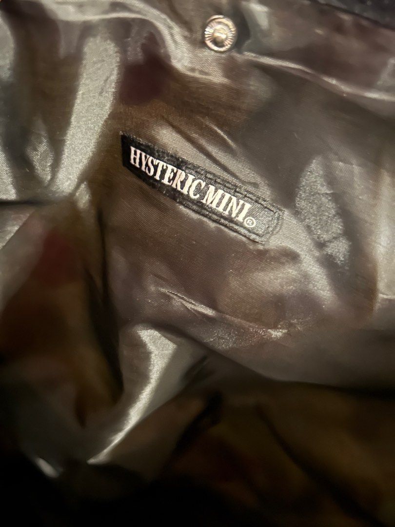 hysteric mini tote bag (Category: Tote Bags) located in Makati City. Submitted by bluelocker (Listing ID 1309622238, Image 3). Description: Decluttering.