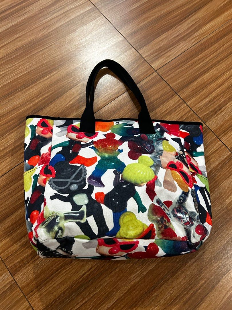 hysteric mini tote bag (Category: Tote Bags) located in Makati City. Submitted by bluelocker (Listing ID 1309622238, Image 1). Description: Decluttering.