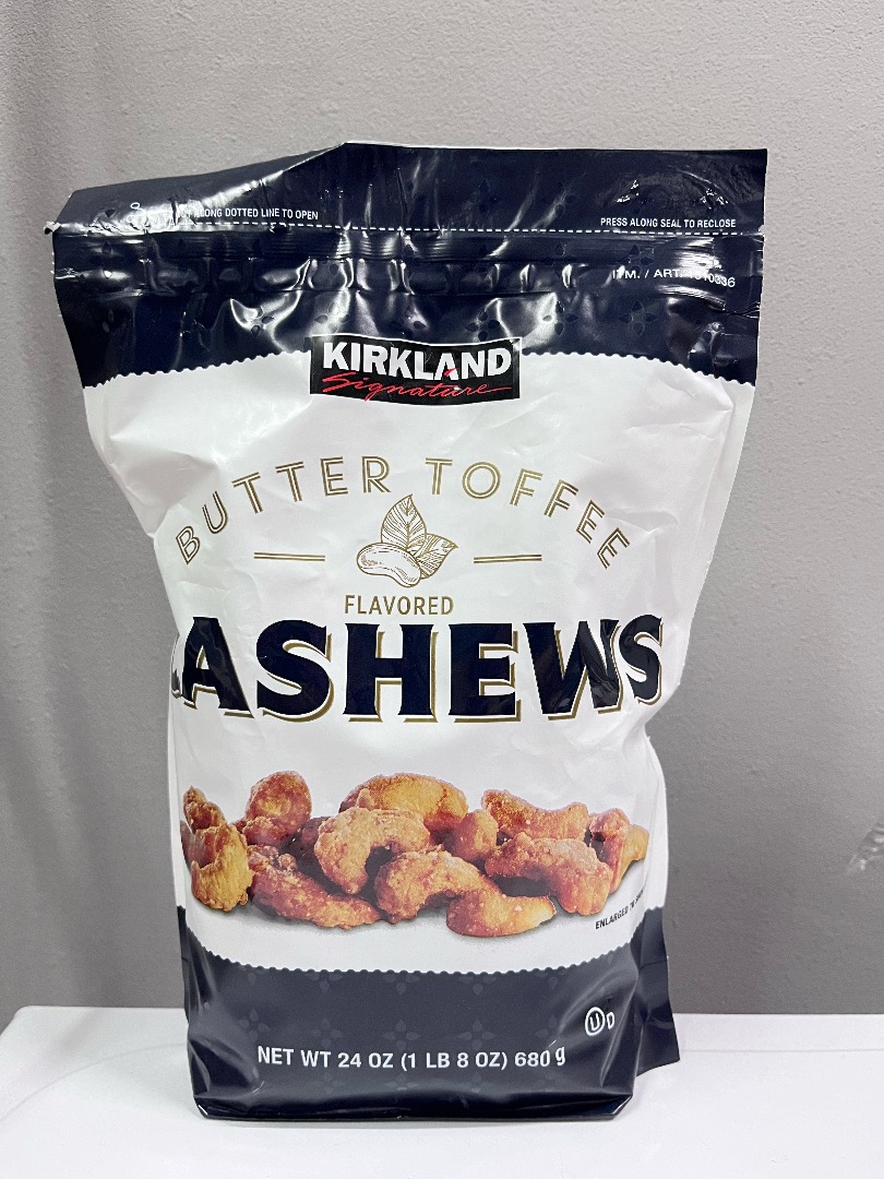 Kirkland Signature Butter Toffee Cashews 680g, 嘢食 & 嘢飲, 包裝食物&即食食物
