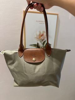 (Category: ) located in . Submitted by Pino.Preloved (Listing ID 1309639074, Image 1). Description: .