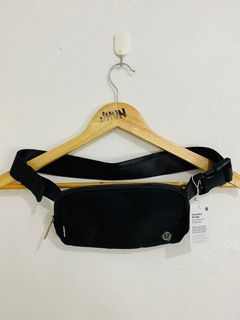 Lululemon Everywhere Belt Bag - Black