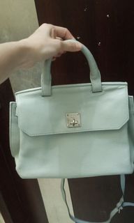 (Kategori: ) berada di . Dikirim oleh lulu050280 (ID iklan 1309664660, Gambar 1). Deskripsi: .