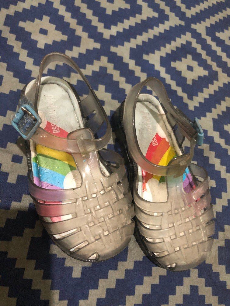 Mini melissa (Category: Babies & Kids Fashion) located in Taytay. Submitted by kylebern (Listing ID 1309556940, Image 1). Description: Issue ung strap hndi na masyado madikit pwede nmn palitan And pinatahi ko swelas Blue color Us8 eu24/25 15cm medida.