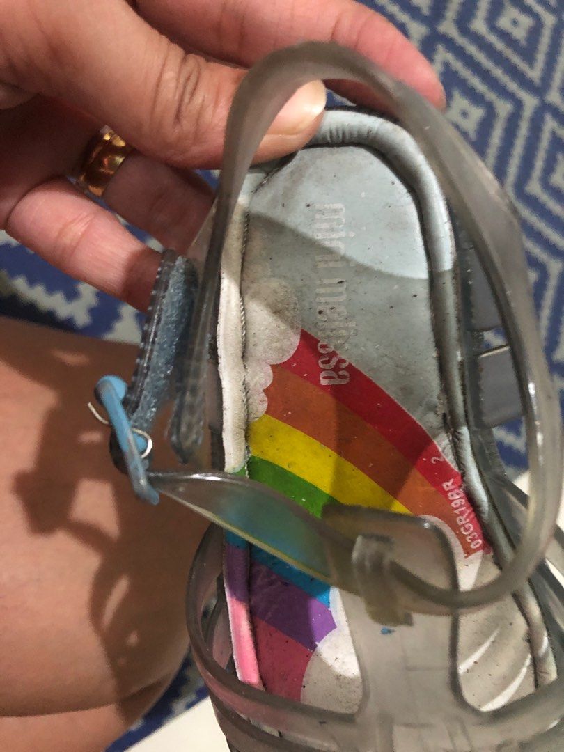 Mini melissa (Category: Babies & Kids Fashion) located in Taytay. Submitted by kylebern (Listing ID 1309556940, Image 2). Description: Issue ung strap hndi na masyado madikit pwede nmn palitan And pinatahi ko swelas Blue color Us8 eu24/25 15cm medida.