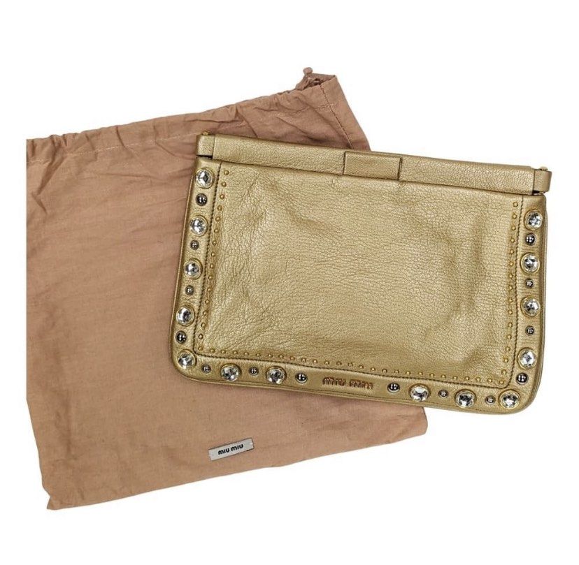 Miu Miu Clutch (Category: Luxury Bags & Wallets) located in Manila. Submitted by dashlux (Listing ID 1309613404, Image 1). Description: .