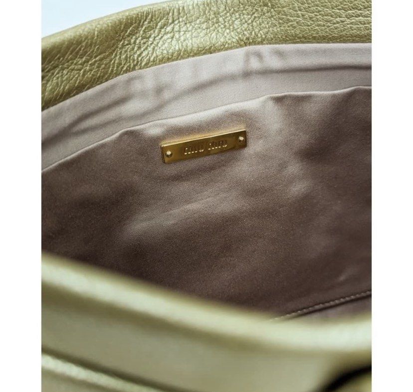 Miu Miu Clutch (Category: Luxury Bags & Wallets) located in Manila. Submitted by dashlux (Listing ID 1309613404, Image 2). Description: .