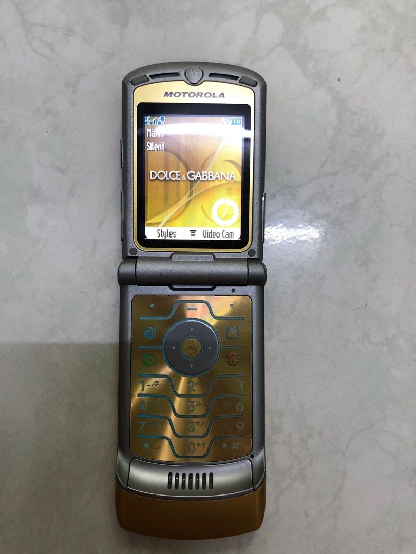 Motorola Razr Dolce & Gabbana Edition (Gold) Flip Phone, Mobile Phones