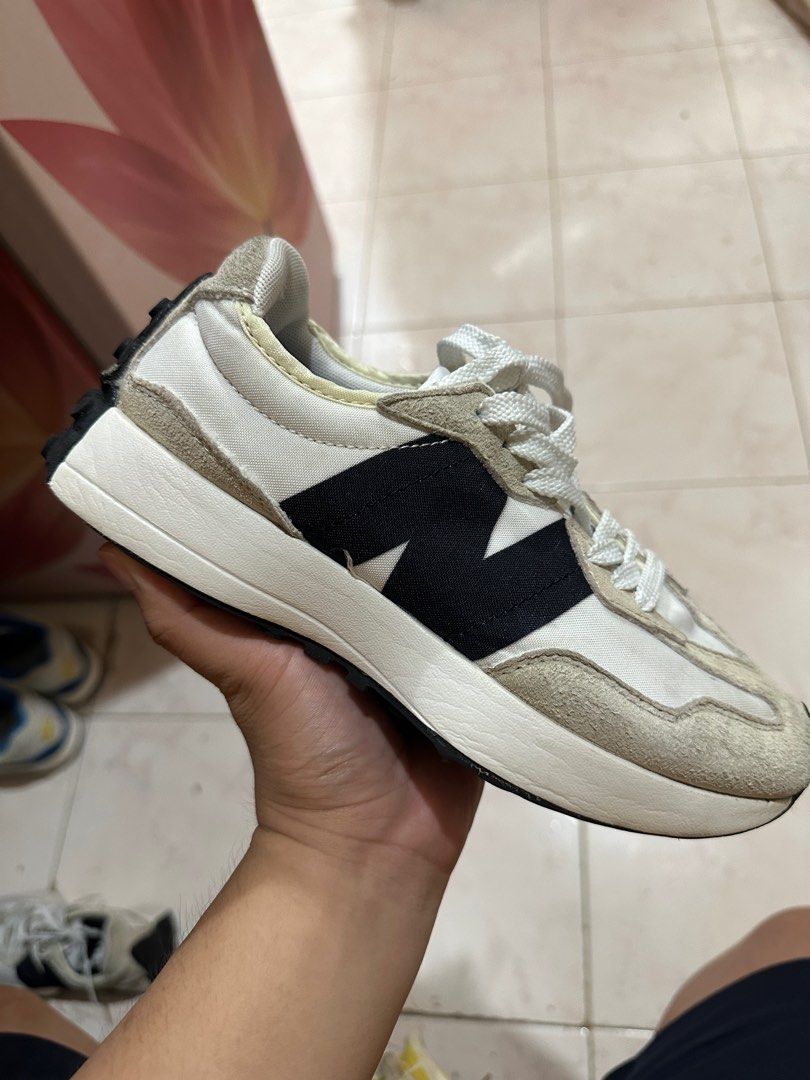 New balance womens size 5 top