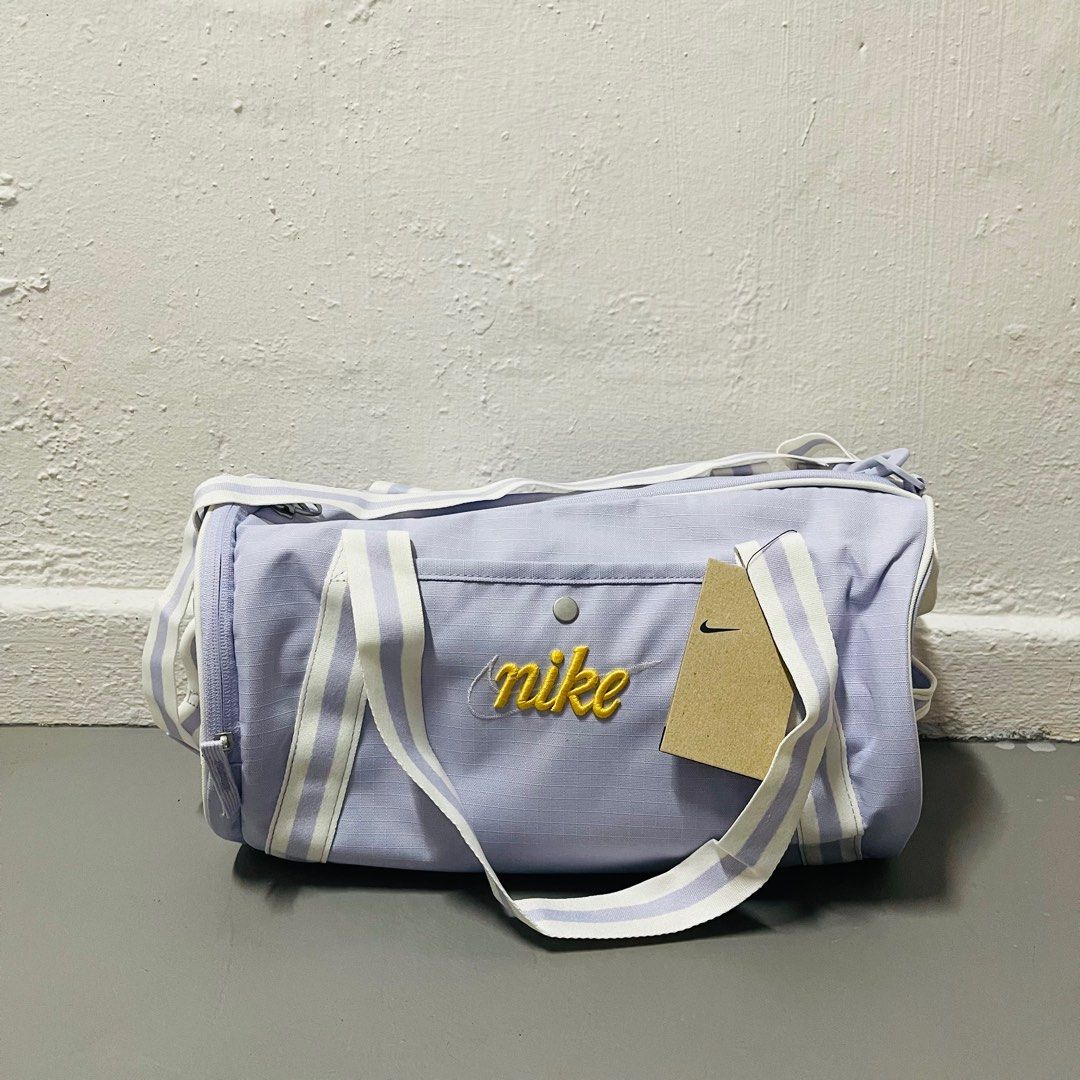 ★関税込★Nike★NIKE HERITAGE RETRO DUFF BAG★OXYGEN PURPLE Nike Heritage Retro Duffel Bag (13L) Oxygen Purple DR6261