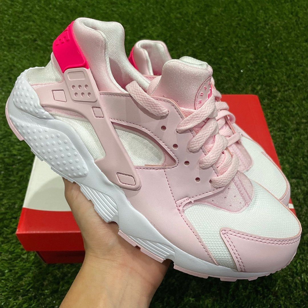 Nike huarache run pink top