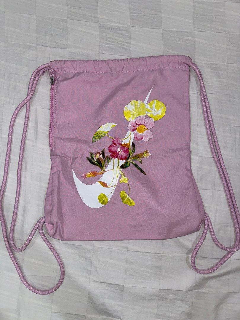 Nike floral drawstring bag shop