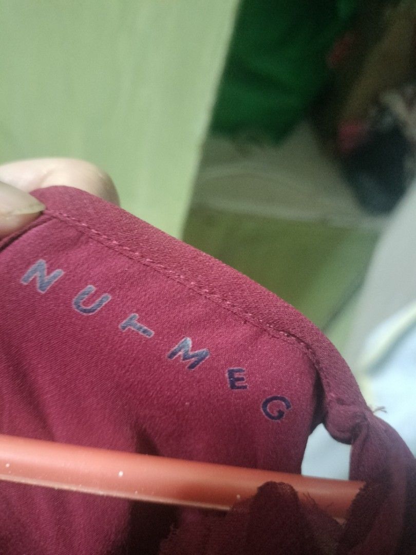 Nutmeg dress for 5to6 yrs old (Category: Dresses) located in Caloocan City. Submitted by maynaito (Listing ID 1309635486, Image 3). Description: very nice ang sosyal nitong dress.