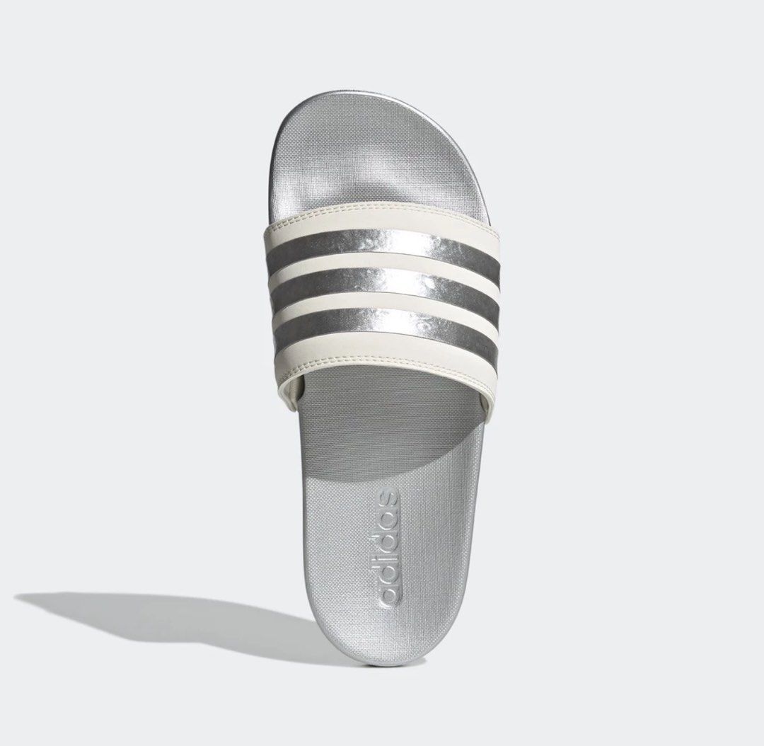 Original Adidas Adilette Comfort (Category: Slippers and slides) located in Makati City. Submitted by kaye_17 (Listing ID 1309622462, Image 1). Description: Bnew Adidas Adilette Comfort Slides. Never used. Just fitted. With tag and plastic. RFS : Wrong Size 😭 .