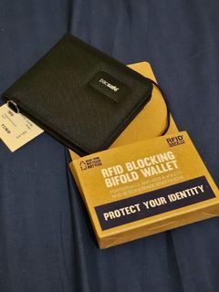 Pacsafe wallet