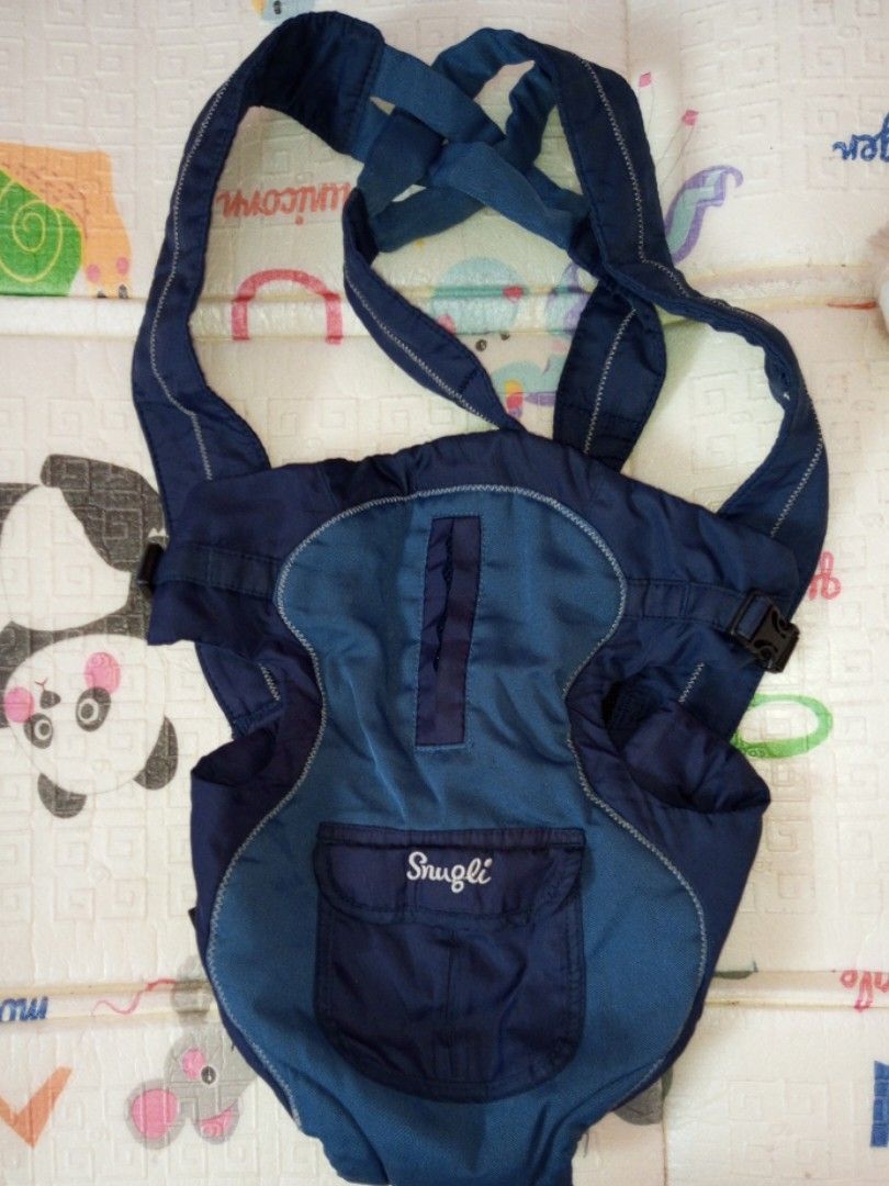 Snugli Baby Carrier (Category: Carriers & Slings) located in Navotas City. Submitted by roxieclzb (Listing ID 1309605583, Image 1). Description: No issue RFS Decluttering.