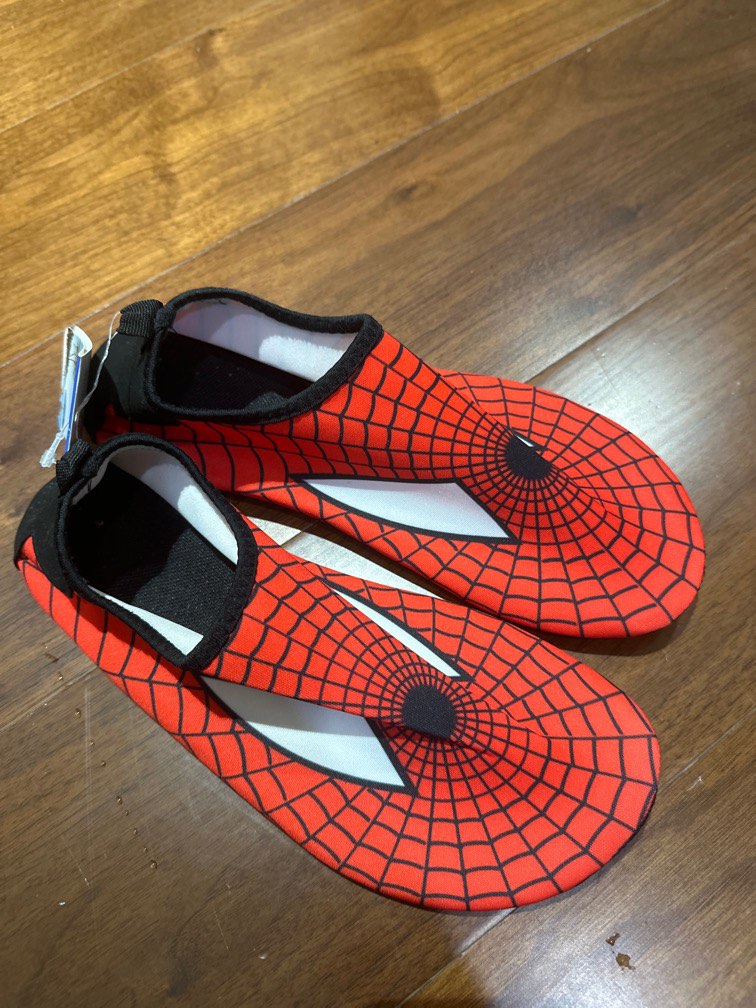 Spiderman water shoes top