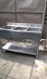 Stainless sink