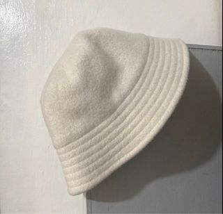 Uniqlo Wool Bucket Hat